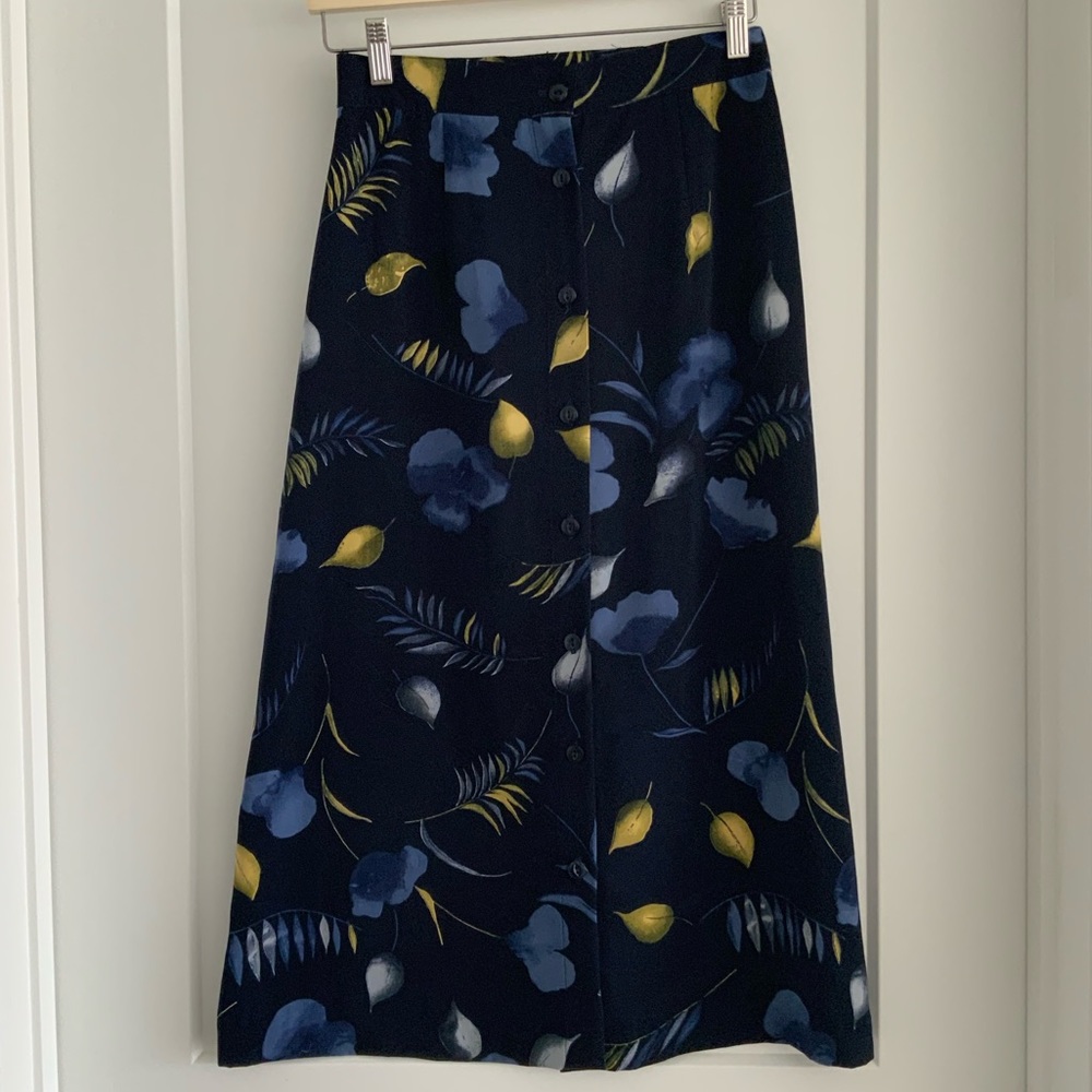 VINTAGE NAVY FLORAL MAXI SKIRT